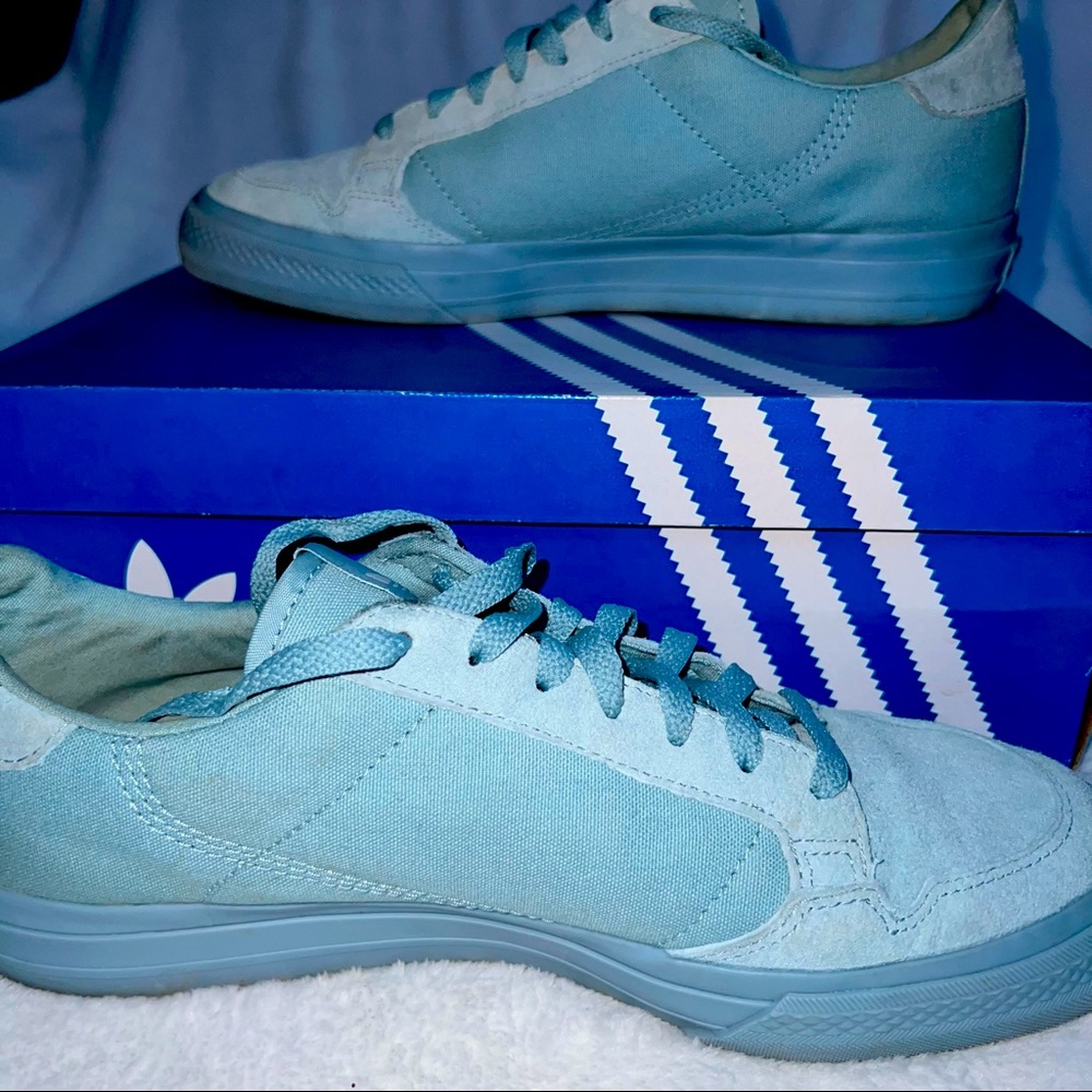 Adidas originals continental 80’s Light blue shoes